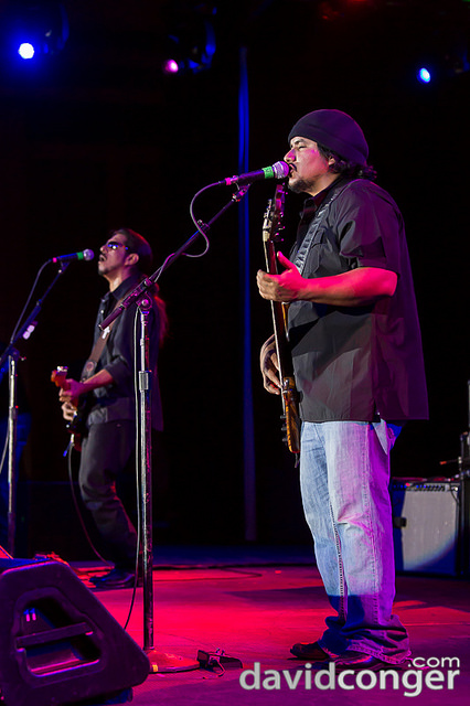 Los Lonely Boys