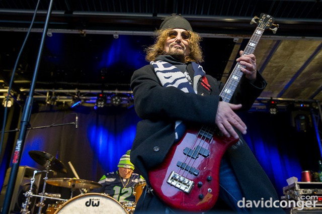 Alaska Hometown Hangar for Lions vs Seahawks