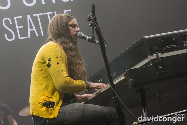 Jroddy Walston and The Business