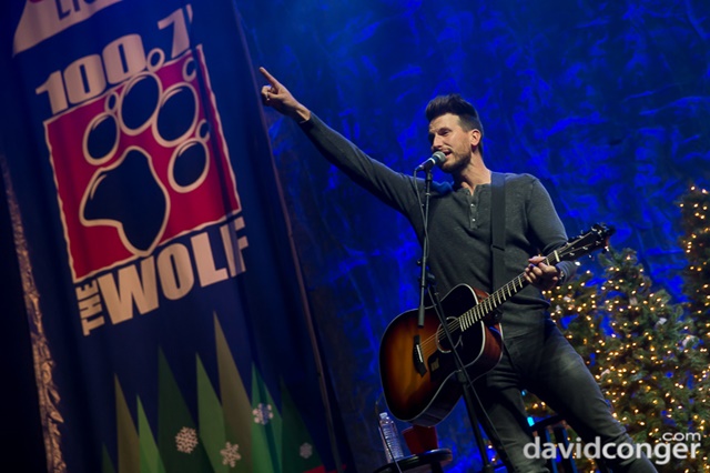 Hometown Holiday with 100.7 The Wolf